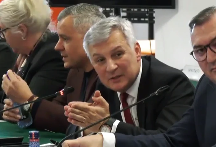 ---------Liderul-senatorilor-PSD-vrea-s-opreasc-taifunul-Bolojan--Anun-ofensiv-n-Senat-pentru-aprarea-companiilor-profitabile-ale-statului