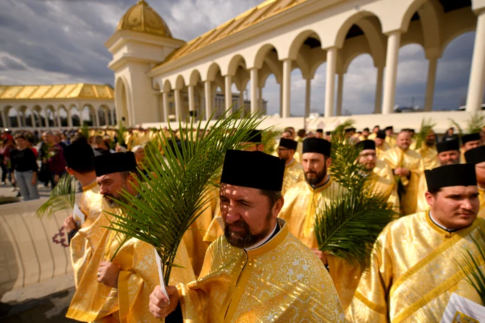 ---------Mesaje-de-Florii-transmise-de-liderii-politici-Ne-amintim-de-nsemntatea-iertrii-a-sacrificiului-i-a-devotamentului-pentru-ceilali