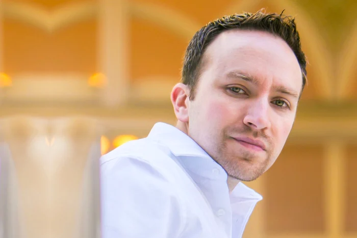 ---------Povestea-tnrului-fr-adpost-care-conduce-acum-un-business-de-milioane