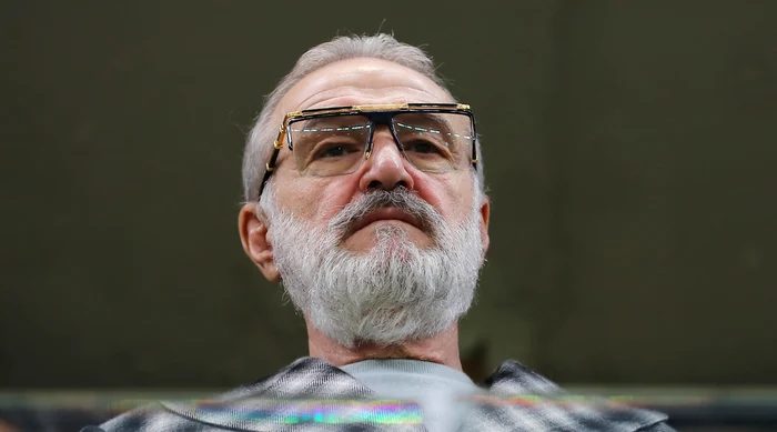 ---------Rsturnare-de-situaie-la-FCSB-Gigi-Becali-a-gsit-antrenor-pentru-ro-albatri-Vine-luni-n-Romnia