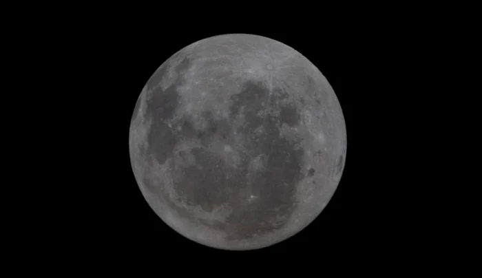 ---------Se-scrie-istorie-NASA-a-publicat-imagini-cu-faa-ascuns-a-Lunii-vzut-de-echipajul-Artemis-II