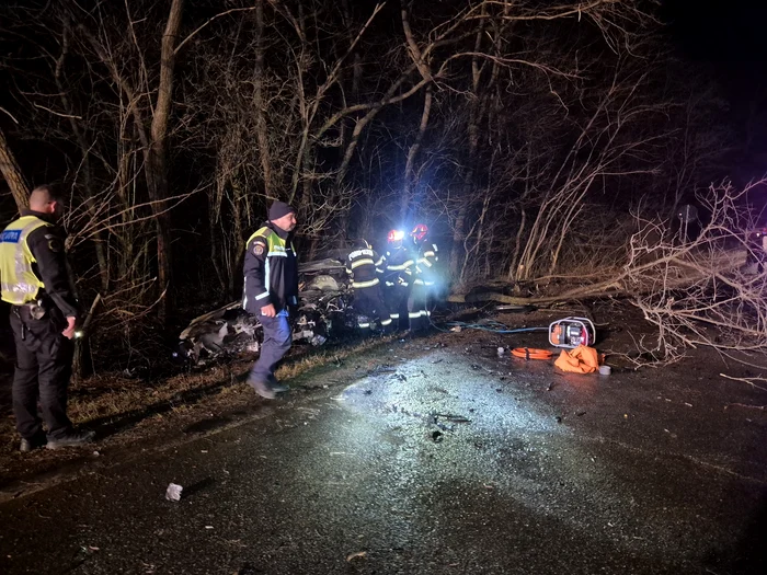 Video----------Coinciden-macabr-n-accidentul-cumplit-din-Neam-oferul-nevinovat-a-murit-de-ziua-lui-iar-cellalt-ar-fi-aniversat-mine-38-de-ani