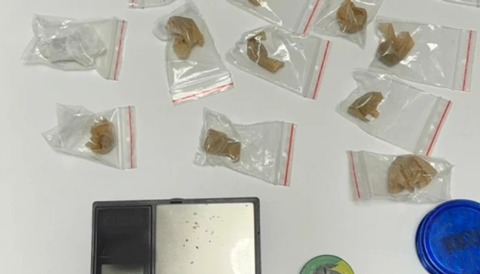 Video----------Droguri-livrate-pe-baz-de-coordonate-geografice-i-cu-plata-n-criptomonede-Patru-persoane-au-fost-reinute-la-Buzu