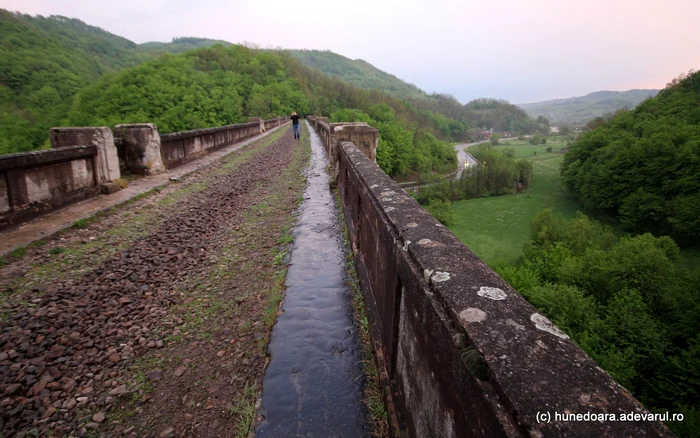 Video----------Fostele-ci-ferate-uitate-reactivate-ca-trasee-verzi-Noile-piste-de-biciclete-i-trasee-de-drumeie-prind-avnt-n-Europa