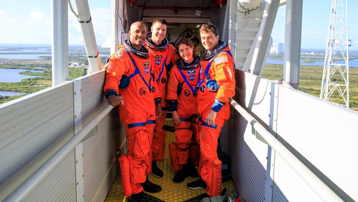 Video----------NASA-revine-pe-Lun-dup-53-de-ani-prima-misiune-cu-echipaj-uman-de-la-Apollo-17