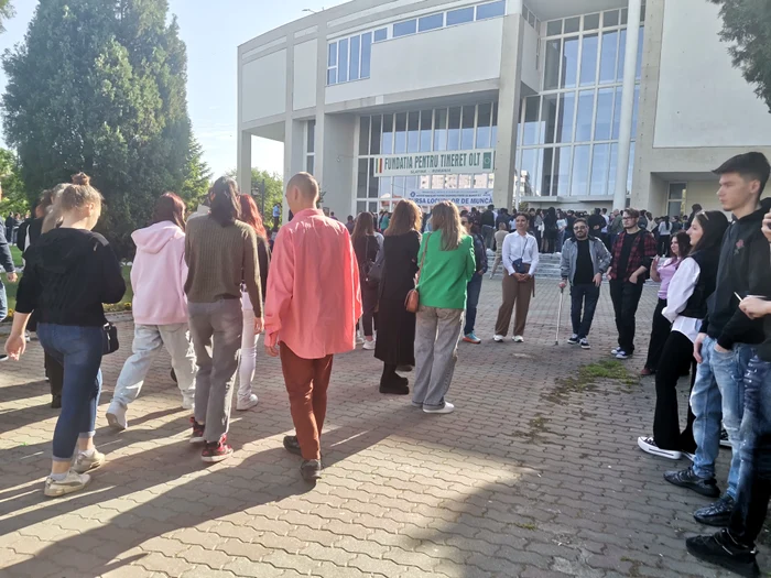 ---------Cine-i-mai-caut-job-la-bursa-locurilor-de-munc-i-cu-ce-succes-Creierul-merge-dar-au-apsat-nite-suprri-pe-mine-REPORTAJ