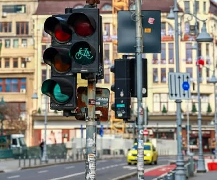 ---------Ciucu-anun-semafoare-cu-inteligen-artificial-n-Bucureti-De-ce-o-capital-european-a-renunat-la-ele