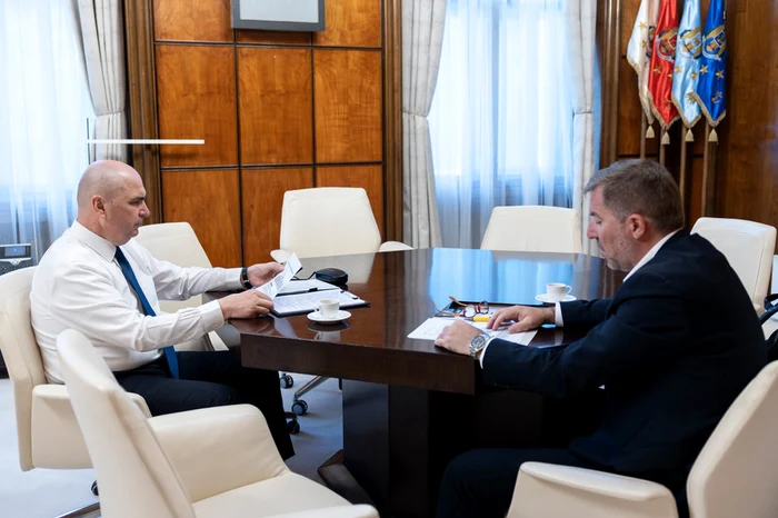 ---------Ilie-Bolojan-ntlnire-cu-efii-de-la-Dacia-Rabla-energie-i-investiii-n-centrul-discuiilor-