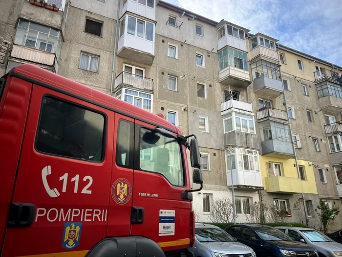 ---------Incendiu-ntr-un-bloc-din-Sibiu-Un-brbat-gsit-carbonizat-n-propria-locuin-i-21-de-persoane-evacuate-Focul-ar-fi-pornit-de-la-o-igar