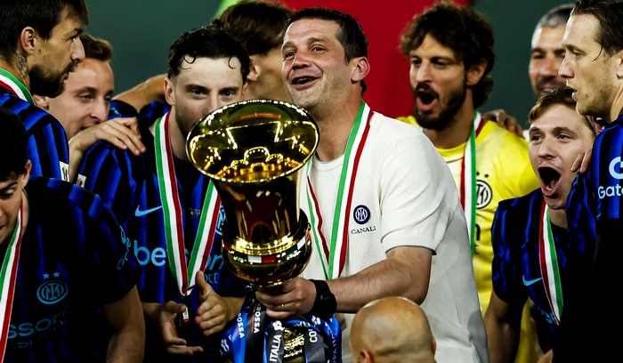---------Italienii-sunt-fascinai-de-Chivu-Romnul-a-intrat-fr-dar-i-poate-n-elita-antrenorilor-europeni-Ca-marii-Guardiola-i-Luis-Enrique