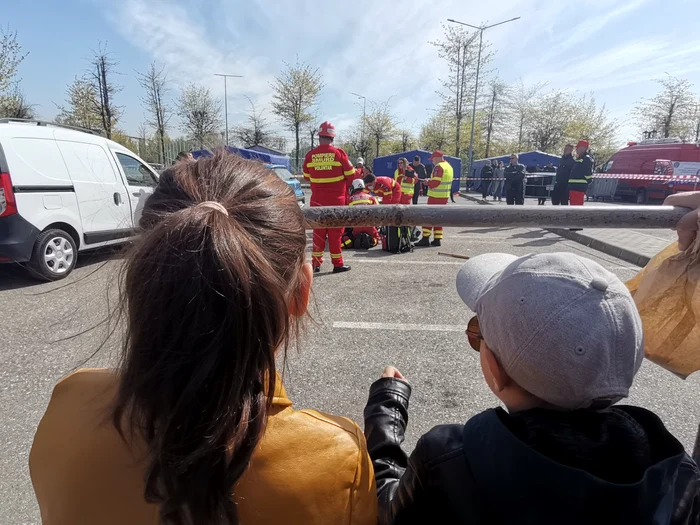 ---------Minutele-salvatoare-Ce-se-ntmpl-ntr-o-intervenie-de-urgen-la-un-accident-Dar-n-a-durat-cam-mult-REPORTAJ