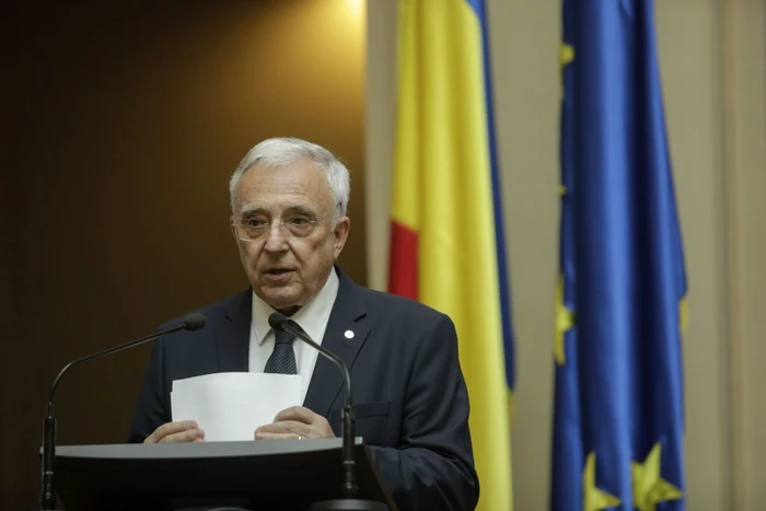 ---------Mugur-Isrescu-Un-premier-tehnocrat-nu-este-neaprat-soluia-pentru-Romnia-Trebuie-s-ai-credibilitate-Altfel-vorbeti-n-gol-n-deert
