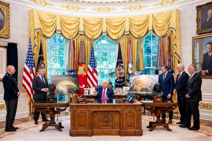 -----------Proiectul-Cupola-de-Aur-Scutul-anti-rachet-al-lui-Trump-ar-putea-costa-1200-de-miliarde-de-dolari-fr-a-garanta-protecie-total