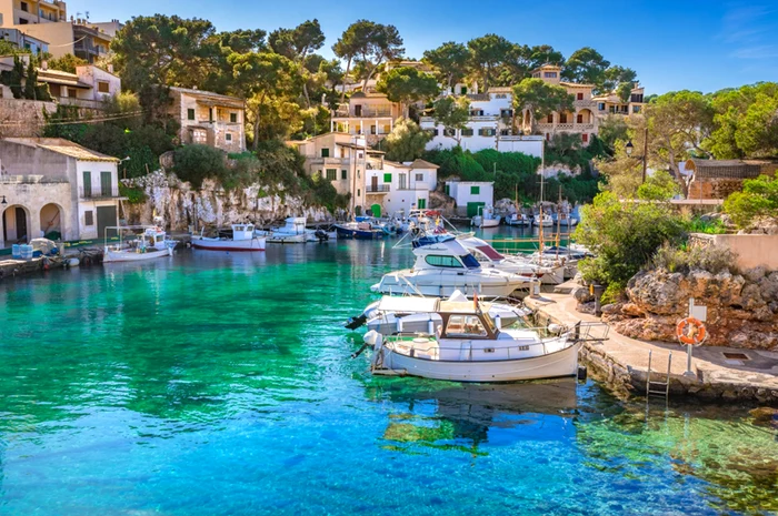 ---------Turitii-din-cele-mai-populare-staiuni-din-Spania-sunt-limitai-la-ase-buturi-pe-zi-la-all-inclusive