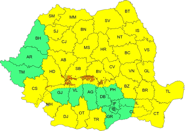 Video----------Ninsori-n-Maramure-i-Suceava-unde-s-au-nregistrat-i-rafale-de-85-110-kmh-Cineva-s-i-explice-lui-Mo-Crciun-c-i-a-expirat-contractul