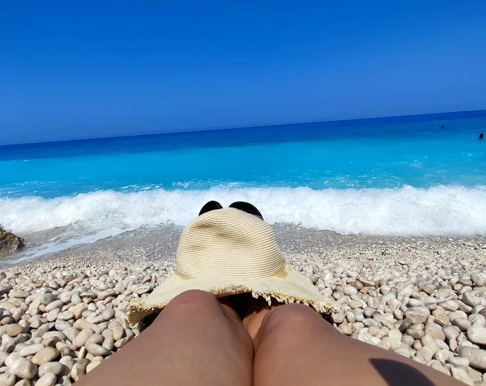 Grecia le dă asigurări turiștilor români: vacanțele rămân plăcute, dacă se respectă noile reguli
