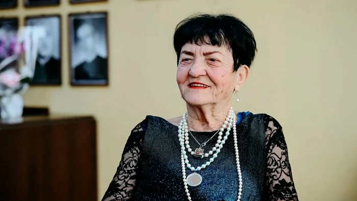 La 90 de ani, studenta care a urmat visul amânat zeci de ani: încă la cursuri la Teologie în Cluj