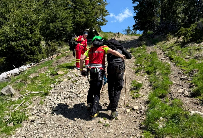 Tânăr ucrainean, salvat după aproape o săptămână rătăcit în Munţii Maramureşului