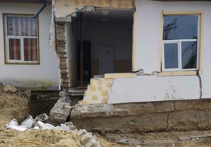 Perete s‑a prăbușit în timpul orelor la o școală din Maliuc; niciun elev nu a fost rănit