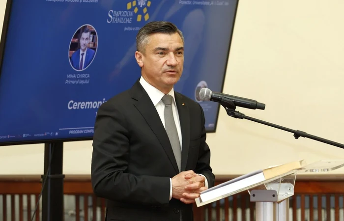 Percheziţii DNA la Primăria Iaşi în dosarul dispariţiei unor sute de tone de păcură. Mihai Chirica audiat