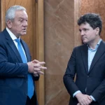 Primarul din Buzău cere excluderea lui Grindeanu şi a „familiei de la Craiova” din conducerea PSD şi intrarea la guvernare