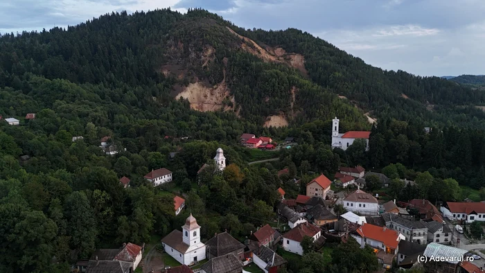 Masivul Cetate, distrus de exploatări în comunism: cum au dispărut minele antice de aur de la Roșia Montană