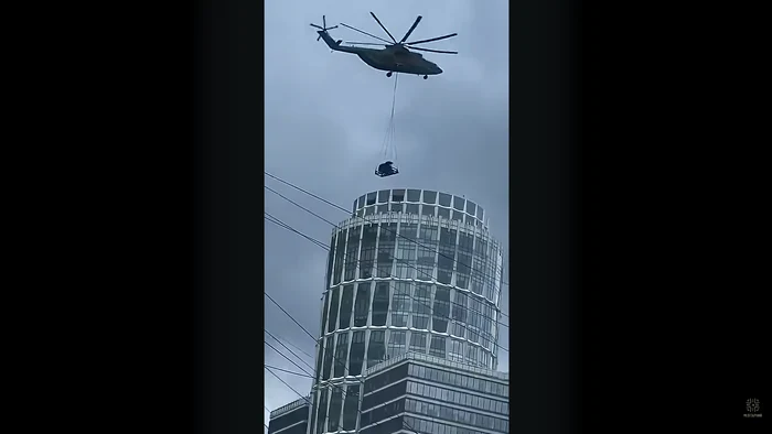 Moscova își întărește apărarea antiaeriană: sisteme Pantsir montate cu elicopterul pe zgârie‑nori
