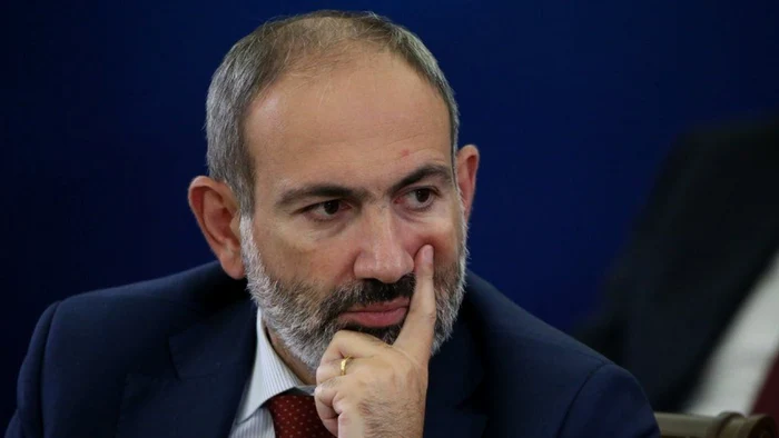 Kremlinul pregătește un «pod aerian» pentru a influența alegerile din Armenia, vizând 100.000 de alegători din Rusia