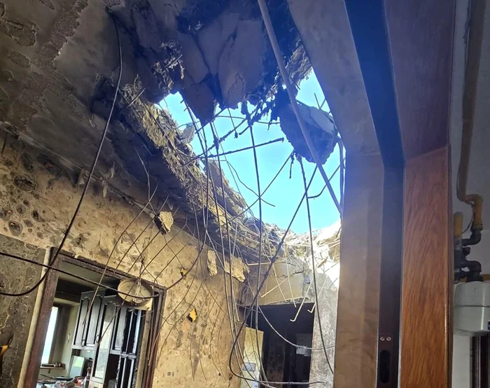 Băiat de 14 ani și mama sa rămași fără locuință după ce o dronă rusească a căzut peste un bloc din Galați