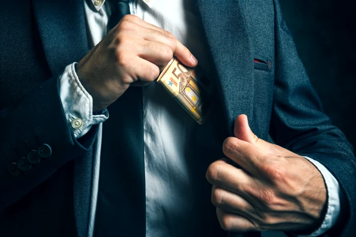 Corupția rămâne cea mai mare problemă, dar românii cer prioritar creșterea veniturilor – sondaj INSCOP
