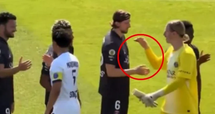 Moment tensionat la PSG: Zabarnîi și Safonov au evitat să-și dea mâna înaintea partidei
