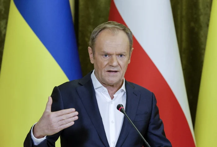 Donald Tusk: NATO și UE trebuie să ia în serios amenințările lui Dmitri Medvedev