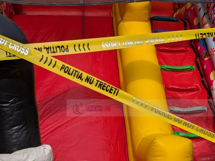 Necropsia schimbă ipoteza în cazul copilului de 2 ani mort lângă toboganul gonflabil din centrul Satu Mare