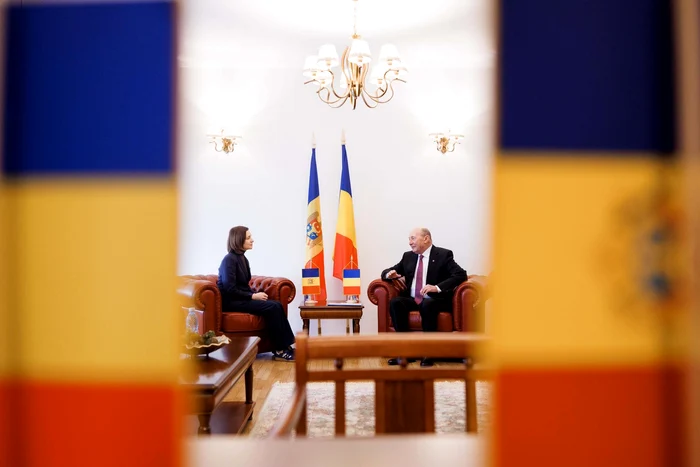 Traian Băsescu a primit din nou cetățenia Republicii Moldova, anunță Maia Sandu