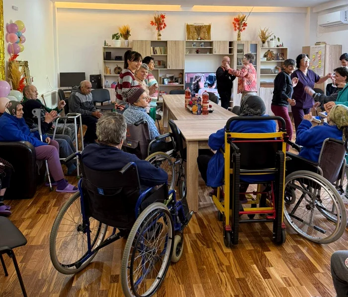 Centrele-mamut se închid în Olt: familiile aşteaptă serviciile comunitare care întârzie