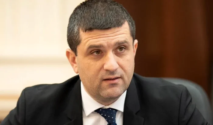 Miruță: MApN nu a schimbat criteriile; oferta Piranha ajunsese la circa 10 milioane de euro pe bucată