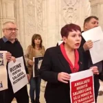 Avertisment privind negocierile pe Legea salarizării: risc major pentru tranşa PNRR, spune un expert