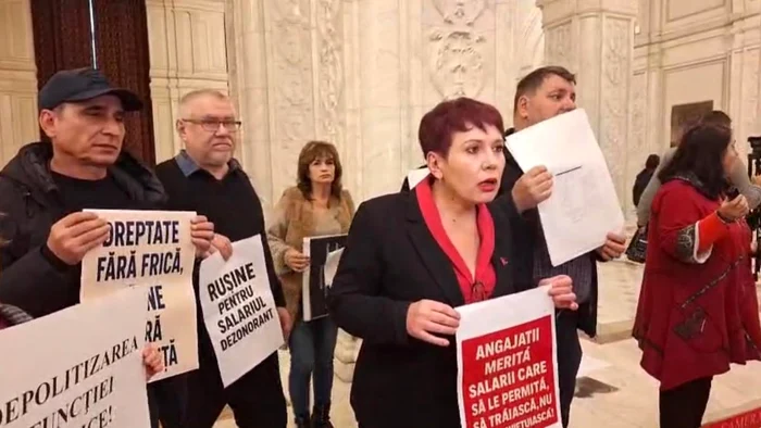 Avertisment privind negocierile pe Legea salarizării: risc major pentru tranşa PNRR, spune un expert