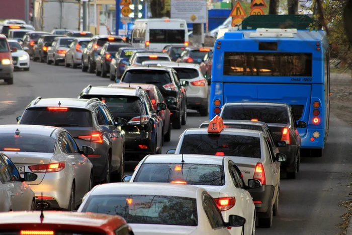 De la 1 iulie 2026 tahograful devine obligatoriu pentru vehiculele comerciale între 2,5 și 3,5 t în trafic internațional