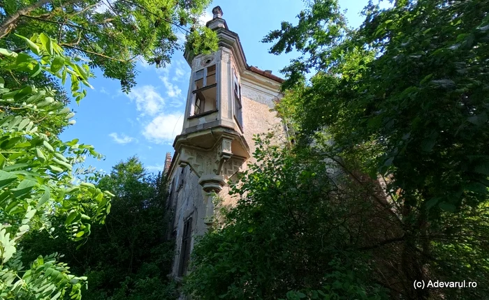 Casteluri și cetăți înfricoșătoare din Transilvania: ruine, legende și secrete subterane