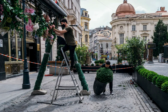 Primăria Capitalei propune reguli stricte pentru terase: trotuarele trebuie libere, muzica interzisă după ora 22.00