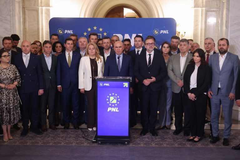 Presiunea externă asupra crizei din PNL: Bloomberg, Reuters și POLITICO semnalează un blocaj politic prelungit