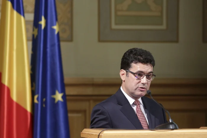 Remus Pricopie: Adrian Veștea ar trebui să își depună mandatul; Nicușor Dan să reia consultările