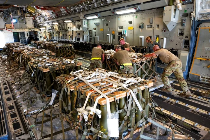 SUA vor prepoziţiona echipament militar în sud-estul Australiei, inclusiv arme