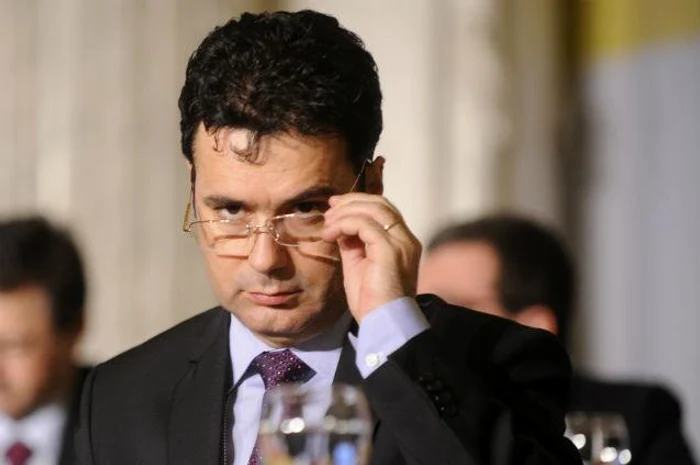 Remus Pricopie: Nicușor Dan nu ar fi garantat 240 de voturi pentru un guvern condus de Adrian Veștea