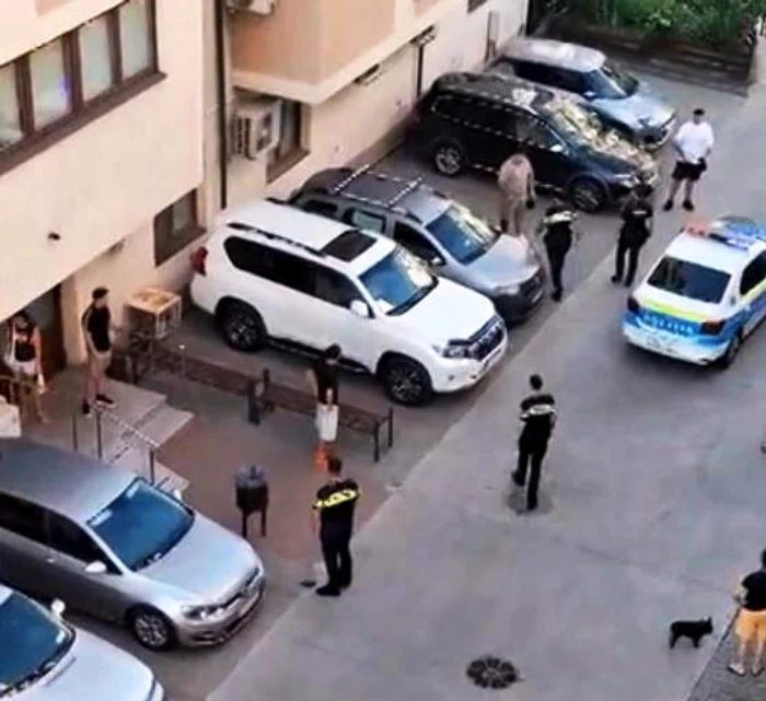 Două persoane arestate după o altercaţie cu topoare şi cuţite în Sectorul 4; doi minori agresaţi