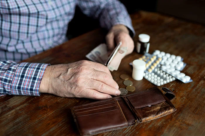 Inflația erodează pensiile mici: 2,7 milioane de pensionari nu își mai acoperă cheltuielile de bază
