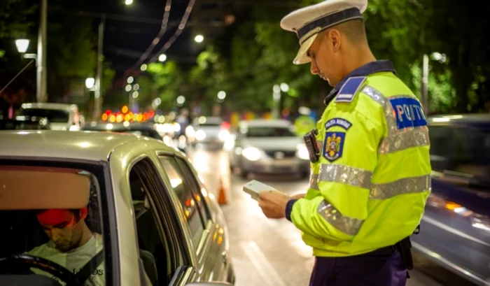 Patru agenți ai Brigăzii Rutiere București, cercetați penal pentru luare de mită și abuz în serviciu