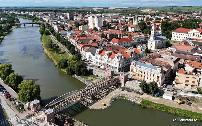Podul de fier din Lugoj, reclădit din temelii: lucrări de restaurare finanțate prin Anghel Saligny