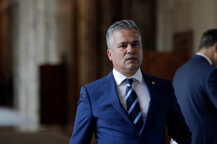 Adrian Veștea depune joi la Parlament programul de guvernare și lista miniștrilor